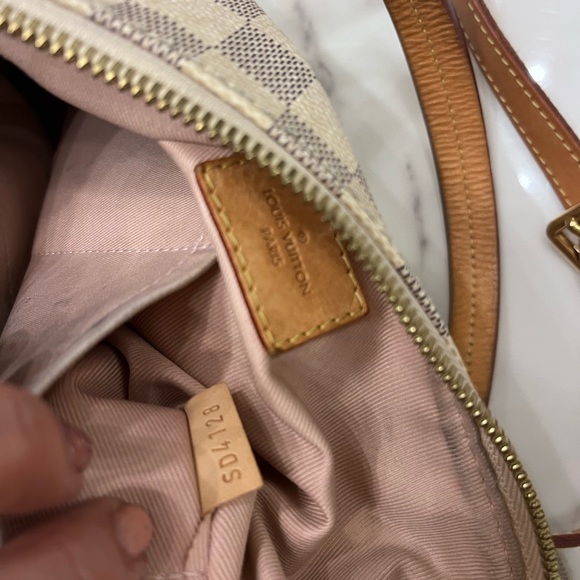 EXCLUSIVE & DISCONTINUED LOUIS VUITTON LYMINGTON DAMIER AZUR BAG - Picture 13 of 13